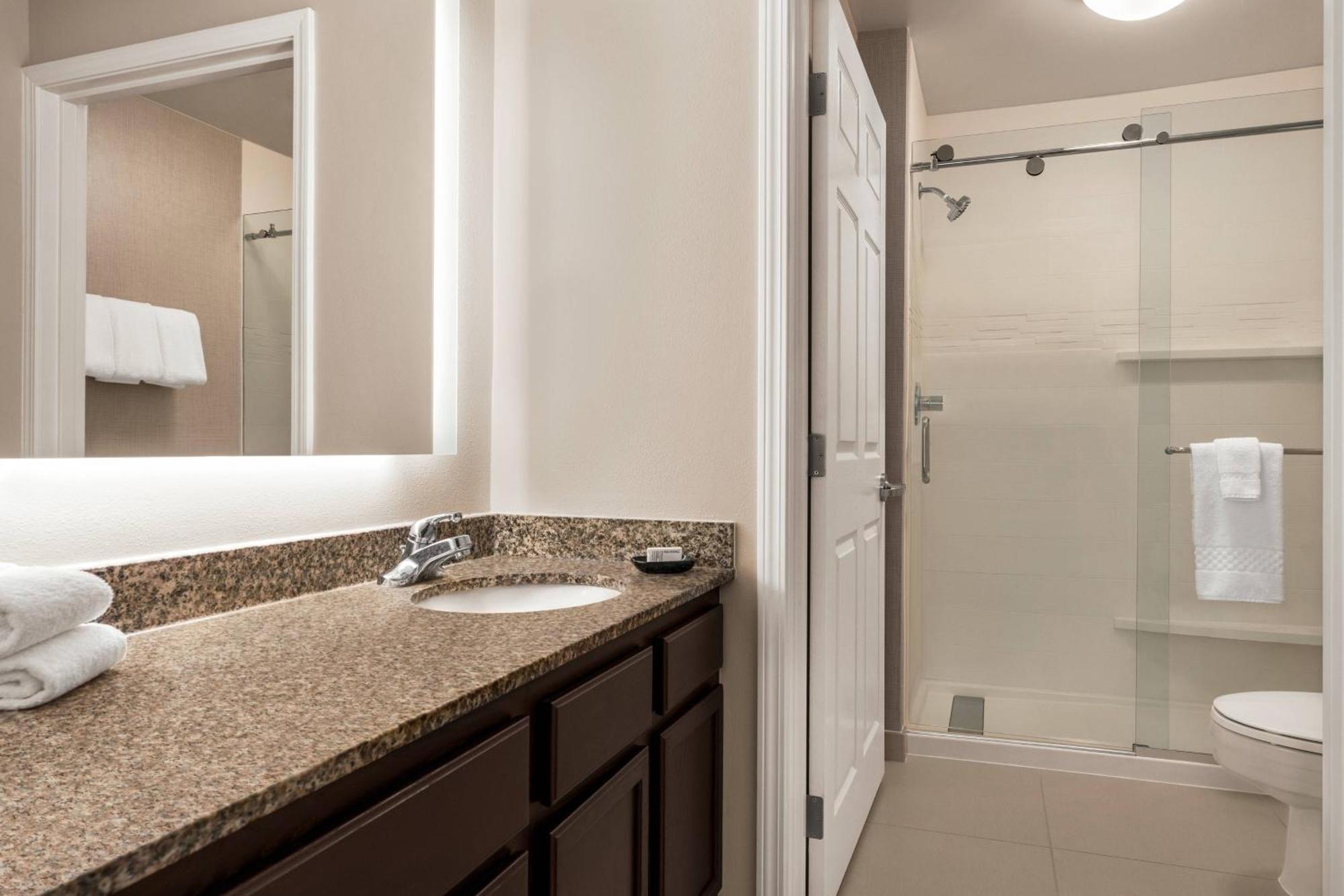 By Marriott Philadelphia West Chester/exton Hotel Exton