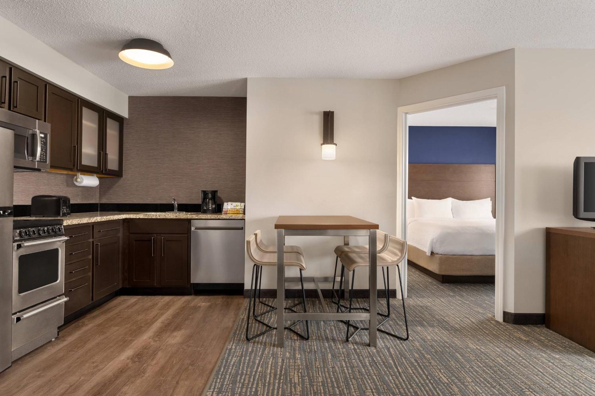 By Marriott Philadelphia West Chester/exton Hotel 3*