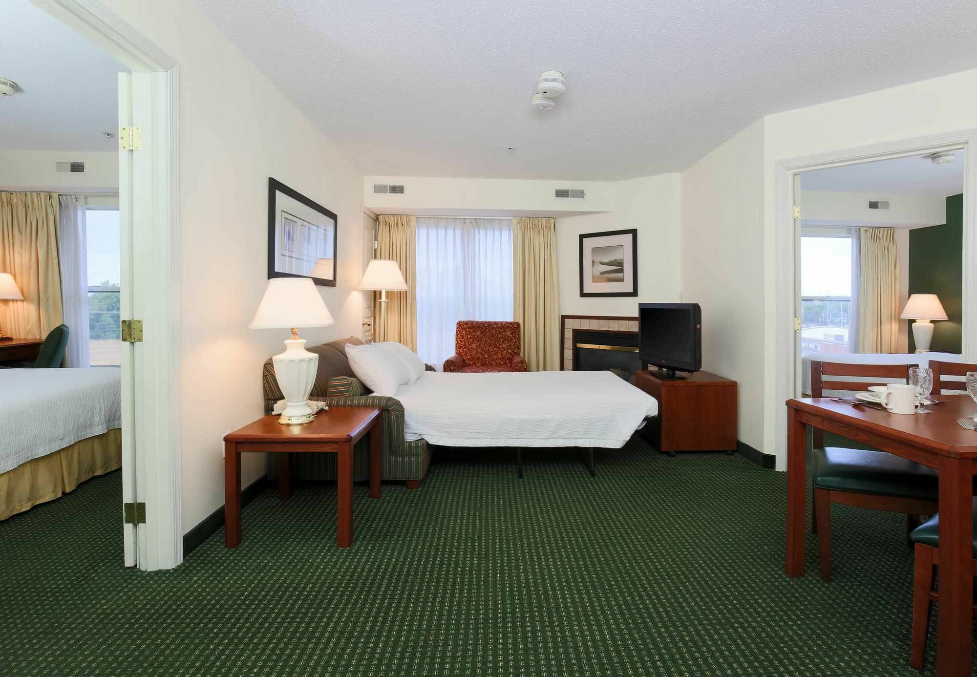 Hotel By Marriott Philadelphia West Chester/exton
